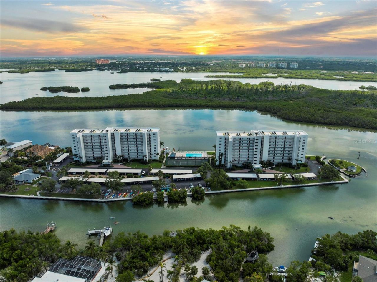 9397 Midnight Pass Road, Unit 405, Sarasota, FL 34242 Photo