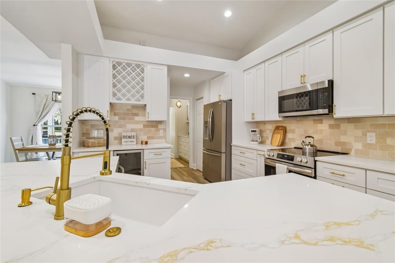 2513 N Valrico Road, Seffner, FL 33584 Photo