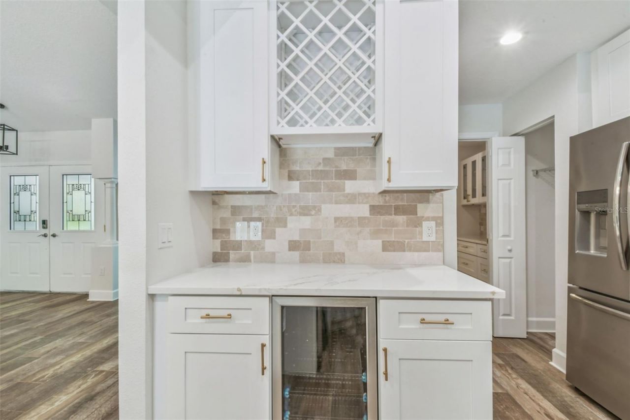 2513 N Valrico Road, Seffner, FL 33584 Photo