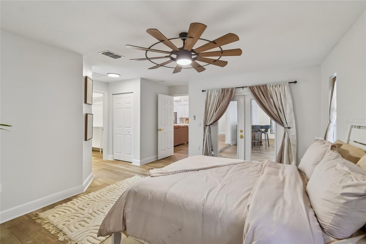 2513 N Valrico Road, Seffner, FL 33584 Photo