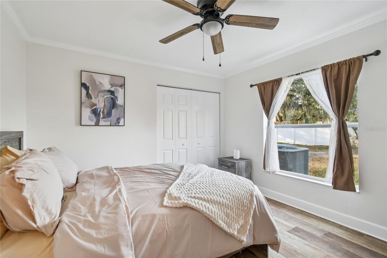 2513 N Valrico Road, Seffner, FL 33584 Photo