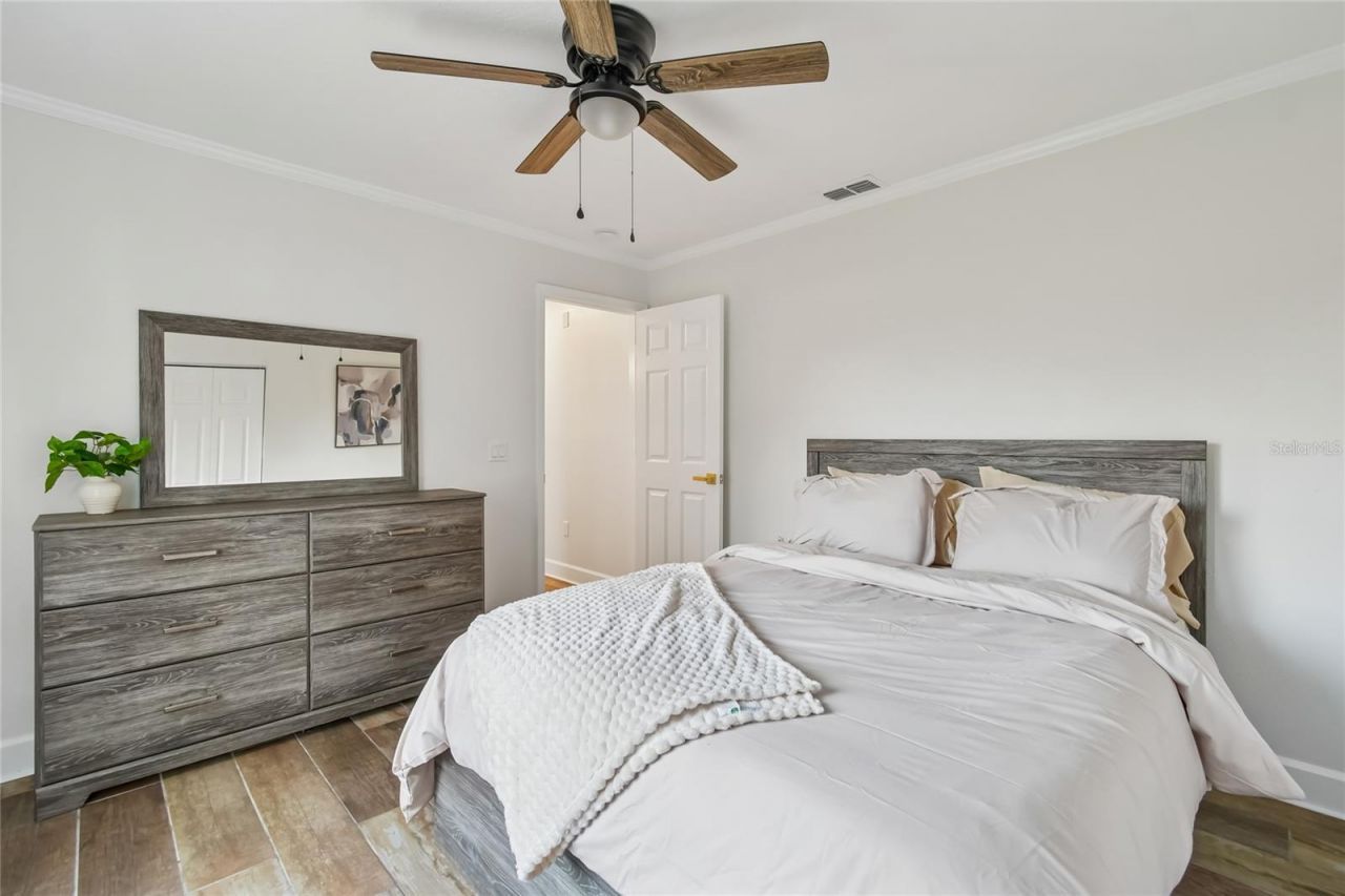 2513 N Valrico Road, Seffner, FL 33584 Photo