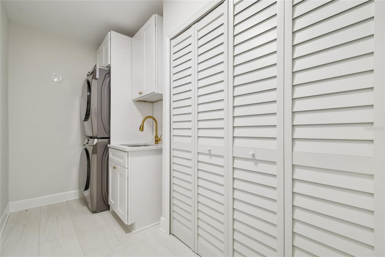 2513 N Valrico Road, Seffner, FL 33584 Photo