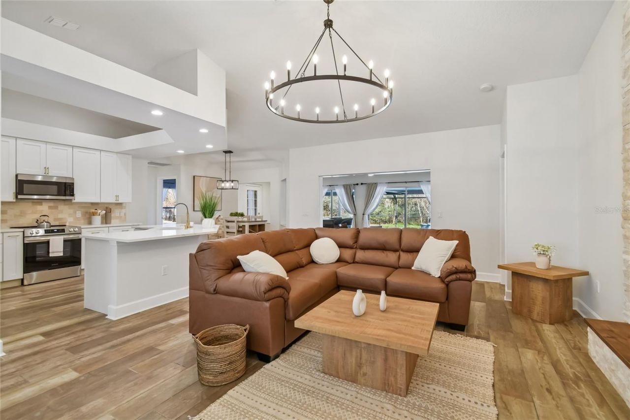 2513 N Valrico Road, Seffner, FL 33584 Photo