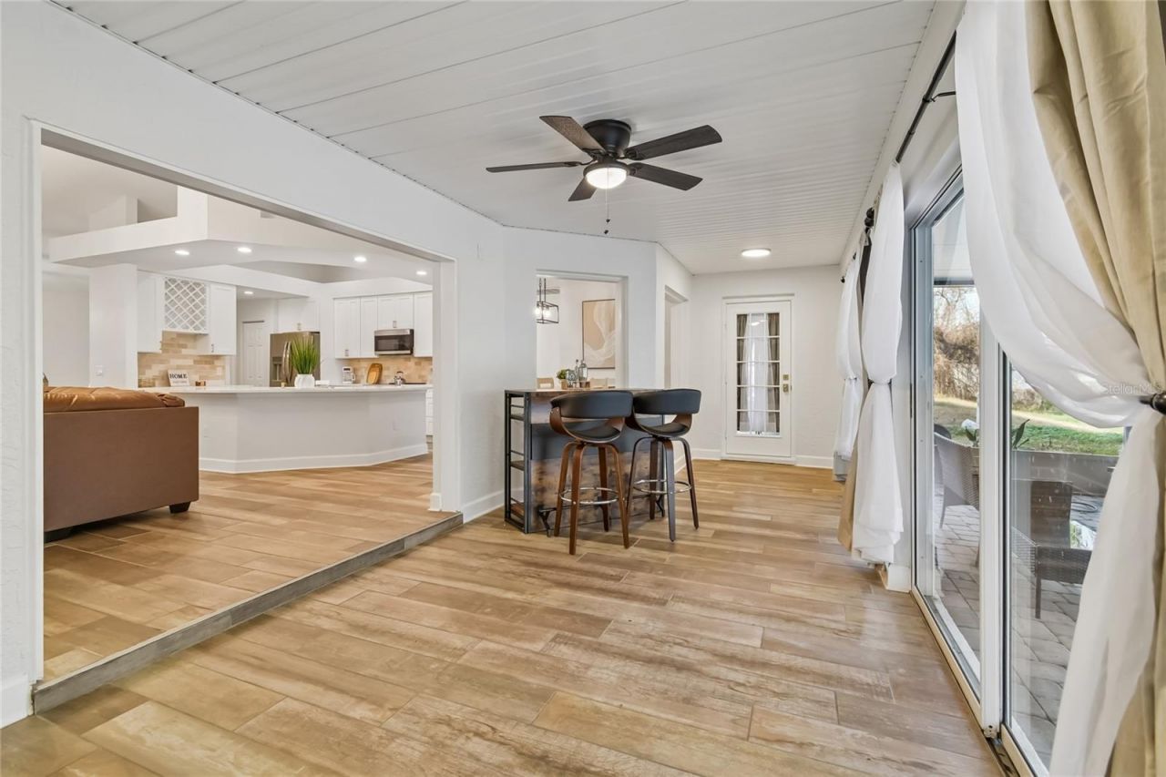 2513 N Valrico Road, Seffner, FL 33584 Photo