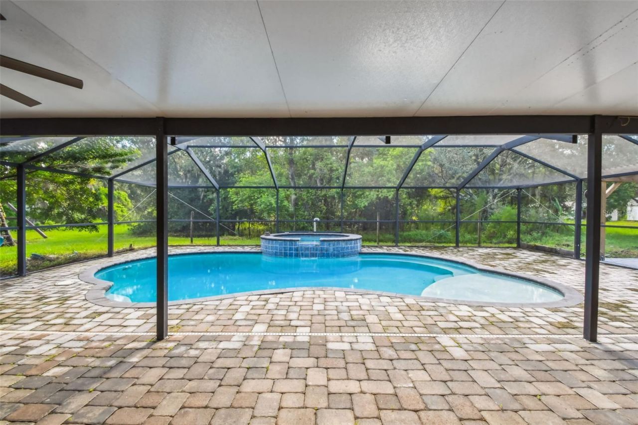 2513 N Valrico Road, Seffner, FL 33584 Photo