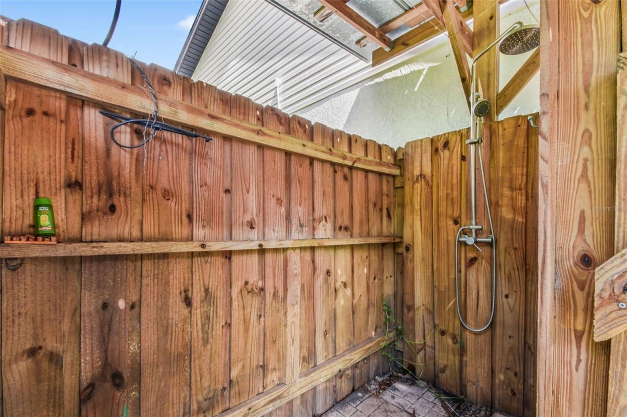 2513 N Valrico Road, Seffner, FL 33584 Photo