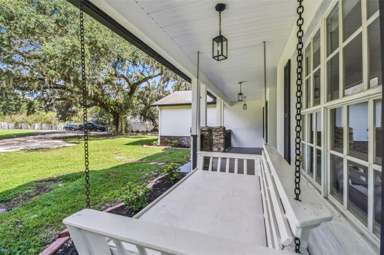 2513 N Valrico Road, Seffner, FL 33584 Photo