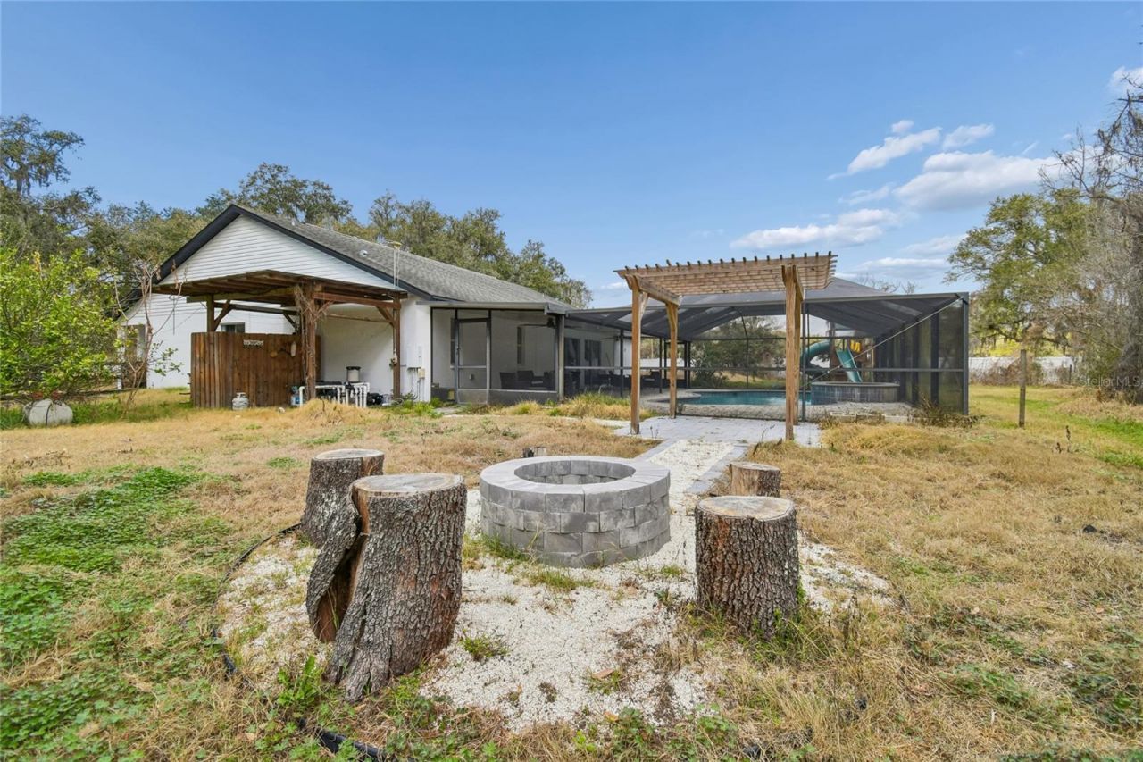 2513 N Valrico Road, Seffner, FL 33584 Photo