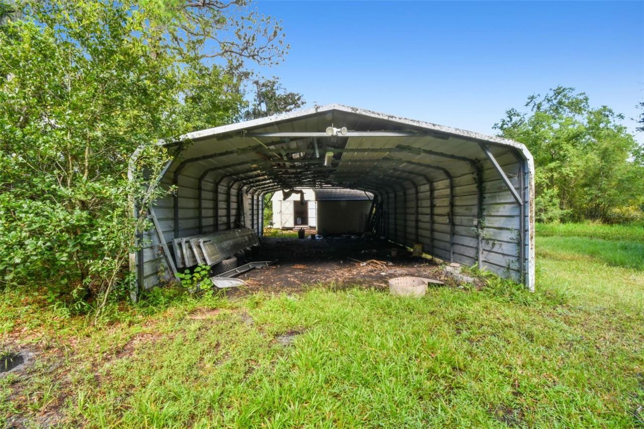 2513 N Valrico Road, Seffner, FL 33584 Photo