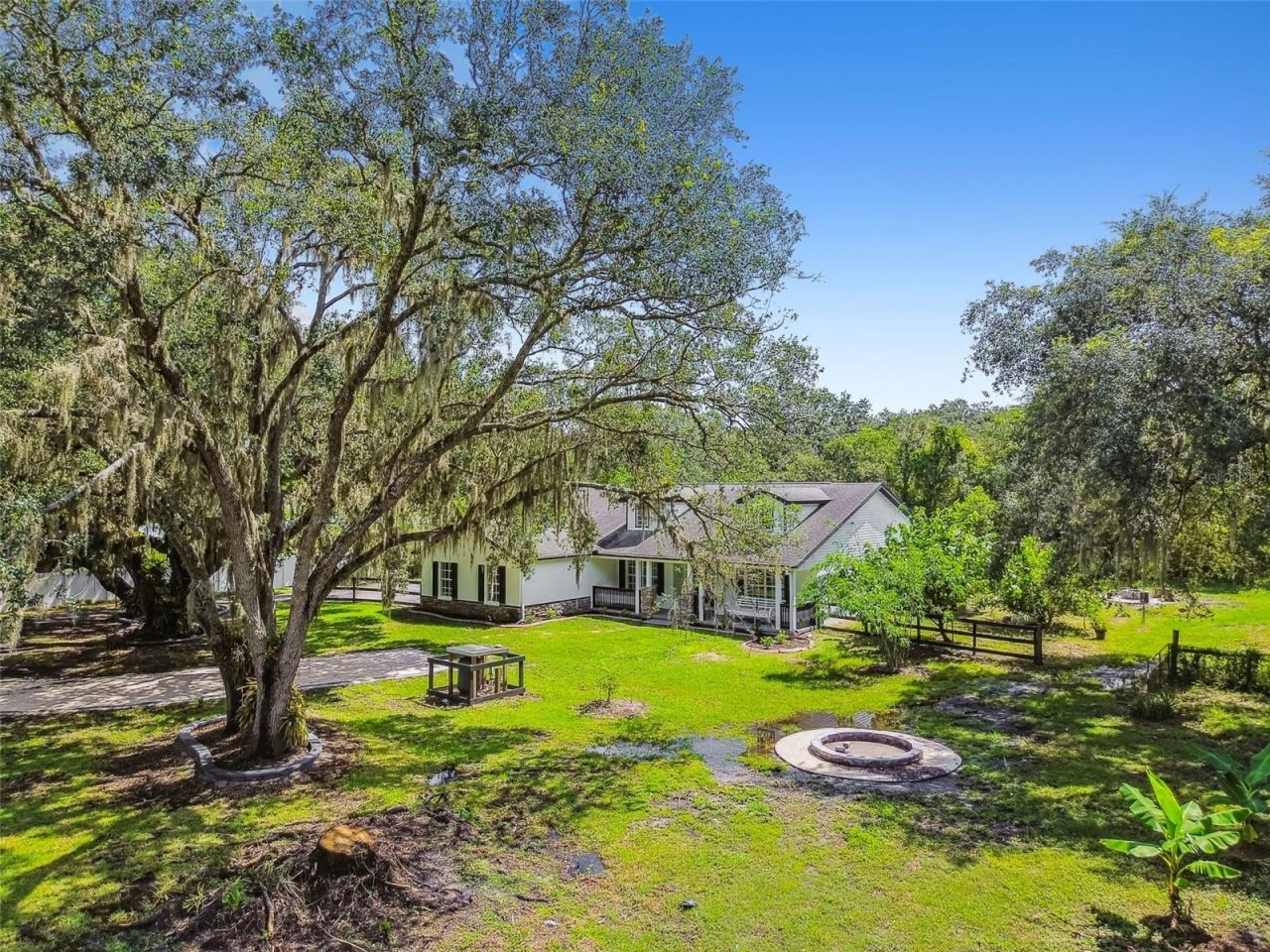 2513 N Valrico Road, Seffner, FL 33584 Photo