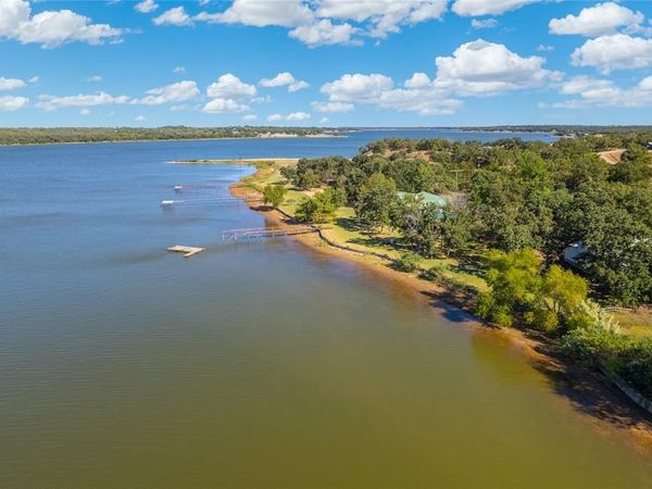 102 Comanche Trail, Nocona, TX 76255