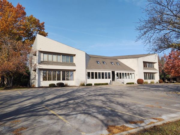 461 N Mulford Rd, Rockford, IL 61107