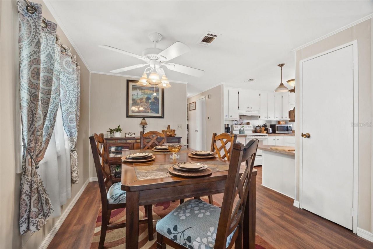 404 49th Avenue Drive W, Bradenton, FL 34207 Photo