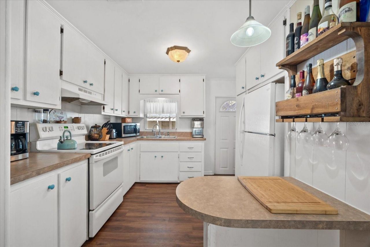 404 49th Avenue Drive W, Bradenton, FL 34207 Photo