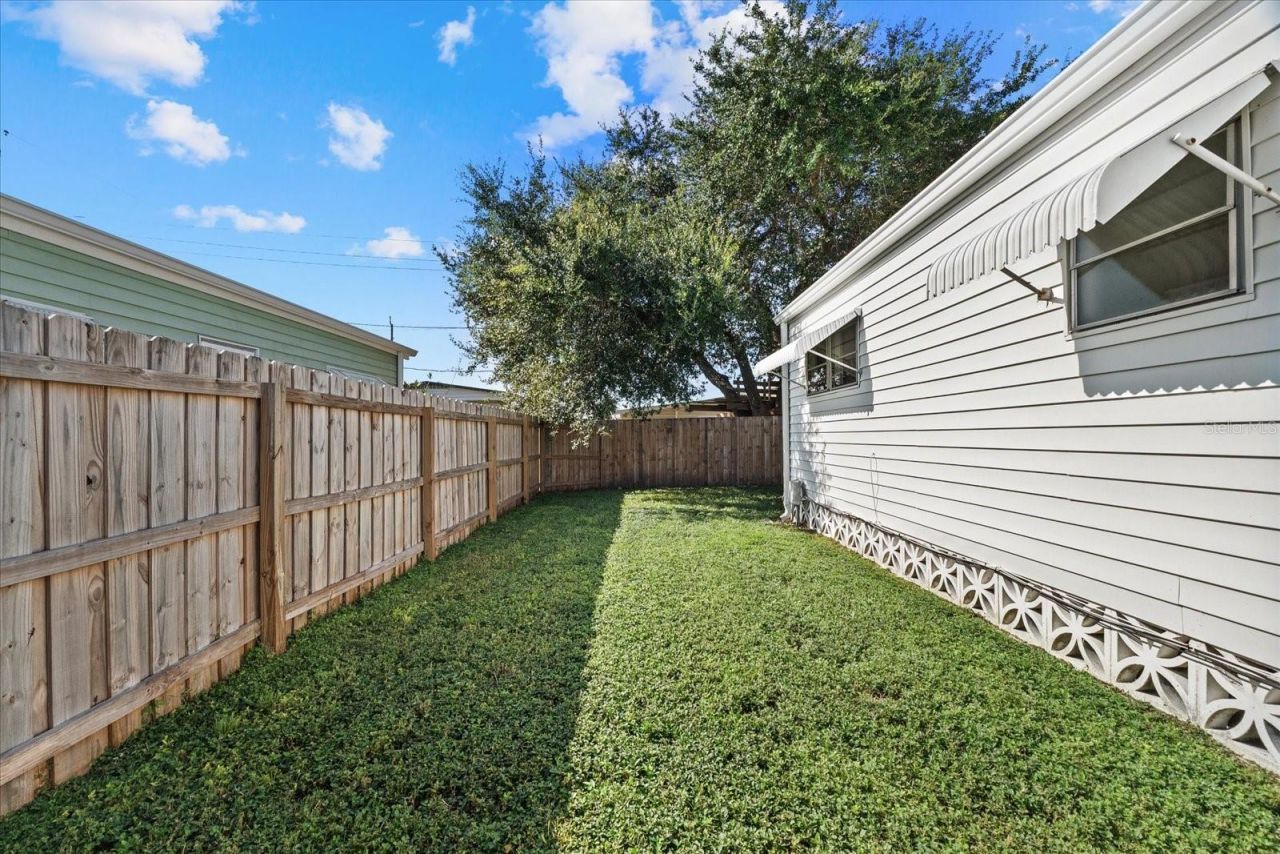 404 49th Avenue Drive W, Bradenton, FL 34207 Photo