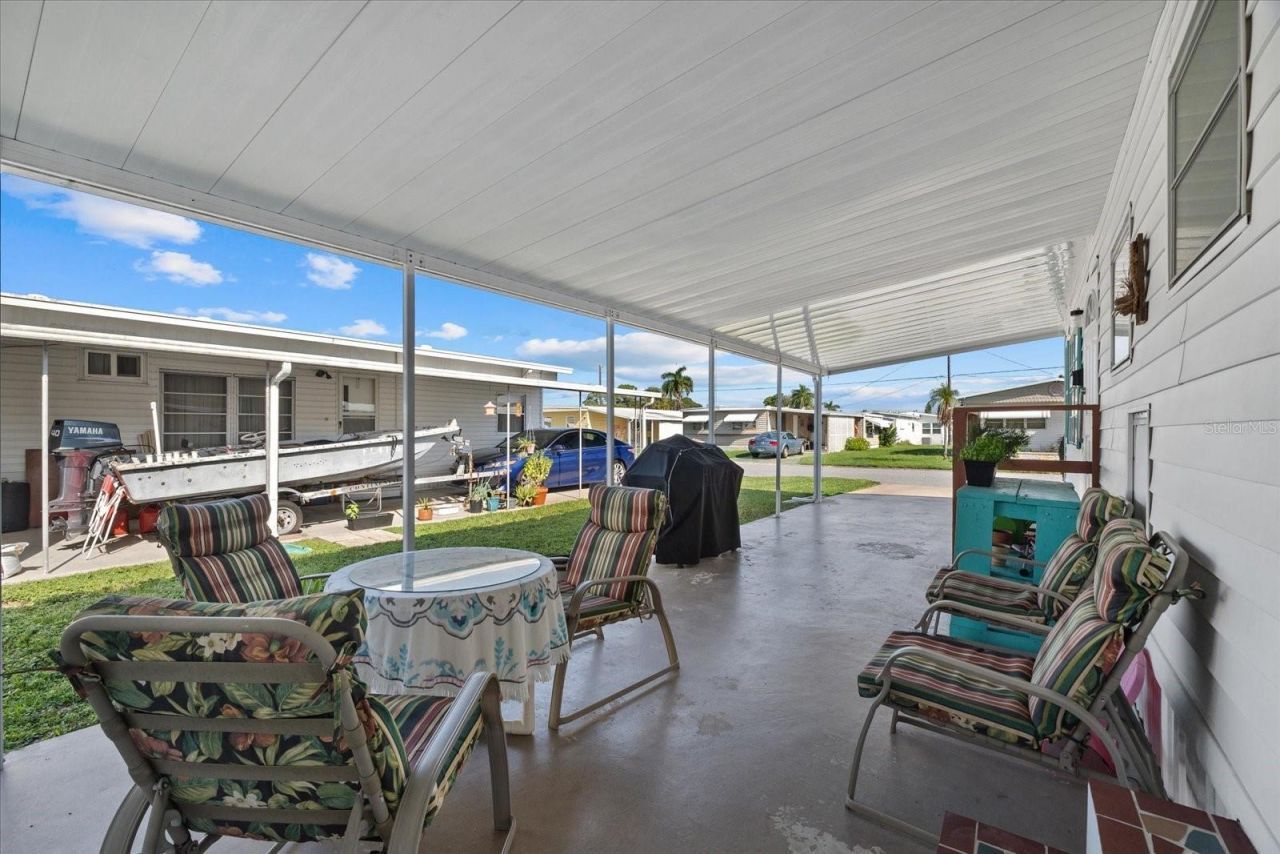 404 49th Avenue Drive W, Bradenton, FL 34207 Photo