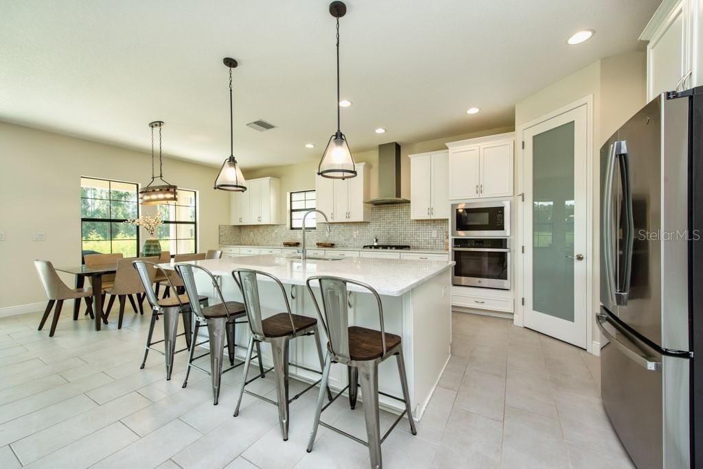 14529 Woodland Spur Drive, Lithia, FL 33547 Photo