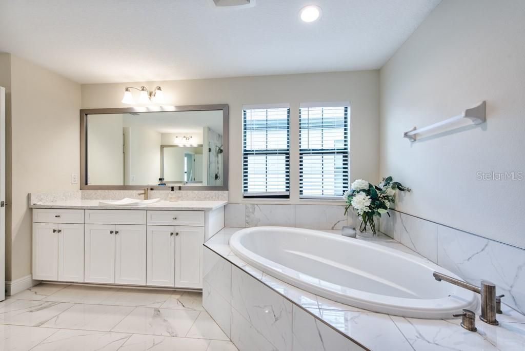 14529 Woodland Spur Drive, Lithia, FL 33547 Photo