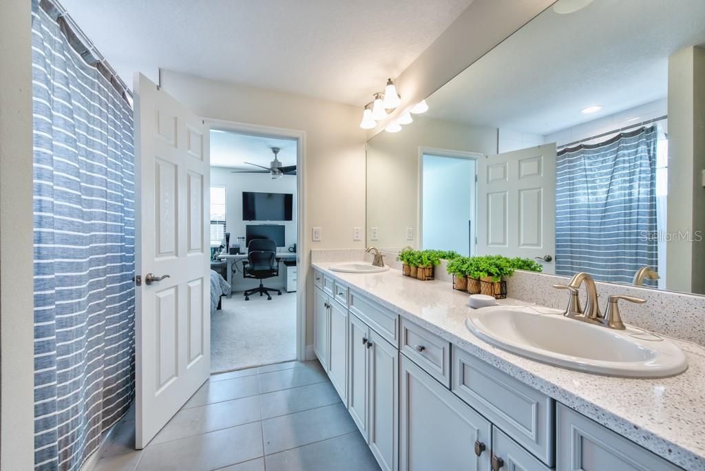 14529 Woodland Spur Drive, Lithia, FL 33547 Photo