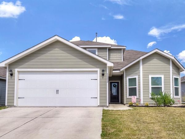 10852 Copper Hills Lane, Fort Worth, TX 76108