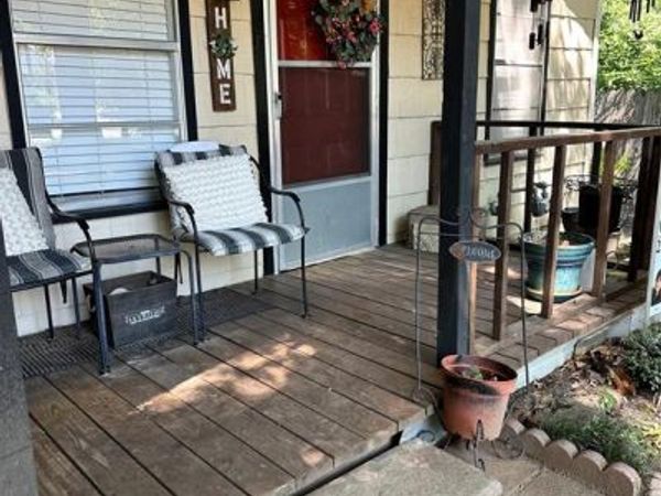 1033 N Johnson Street, Mineola, TX 75773