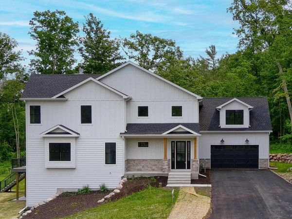 N2692 Forest DRIVE, Lake Geneva, WI 53147