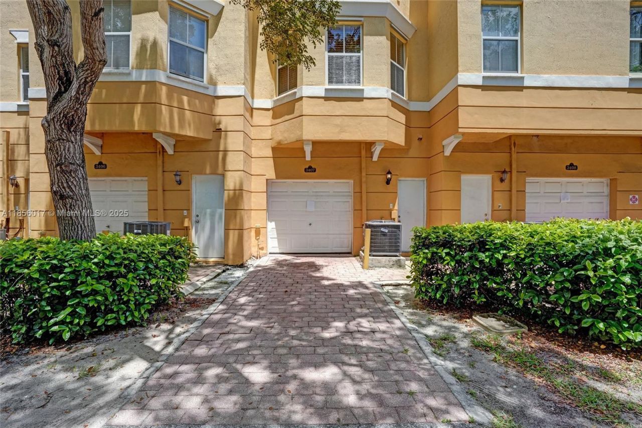 3407 Shoma Dr, Royal Palm Beach, FL 33414 Photo