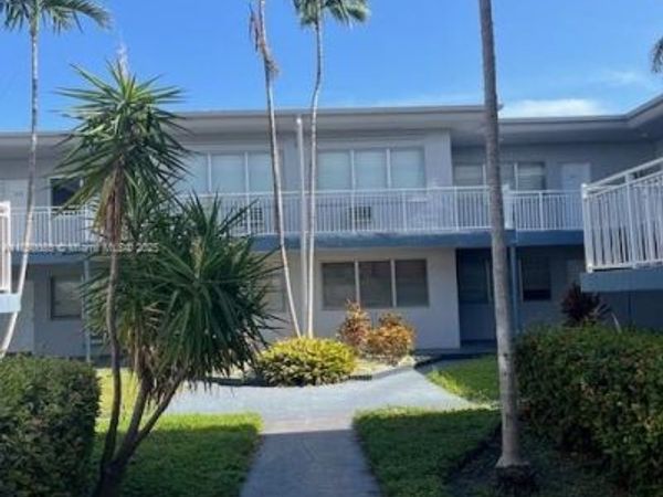350 75th St, Unit 202, Miami Beach, FL 33141