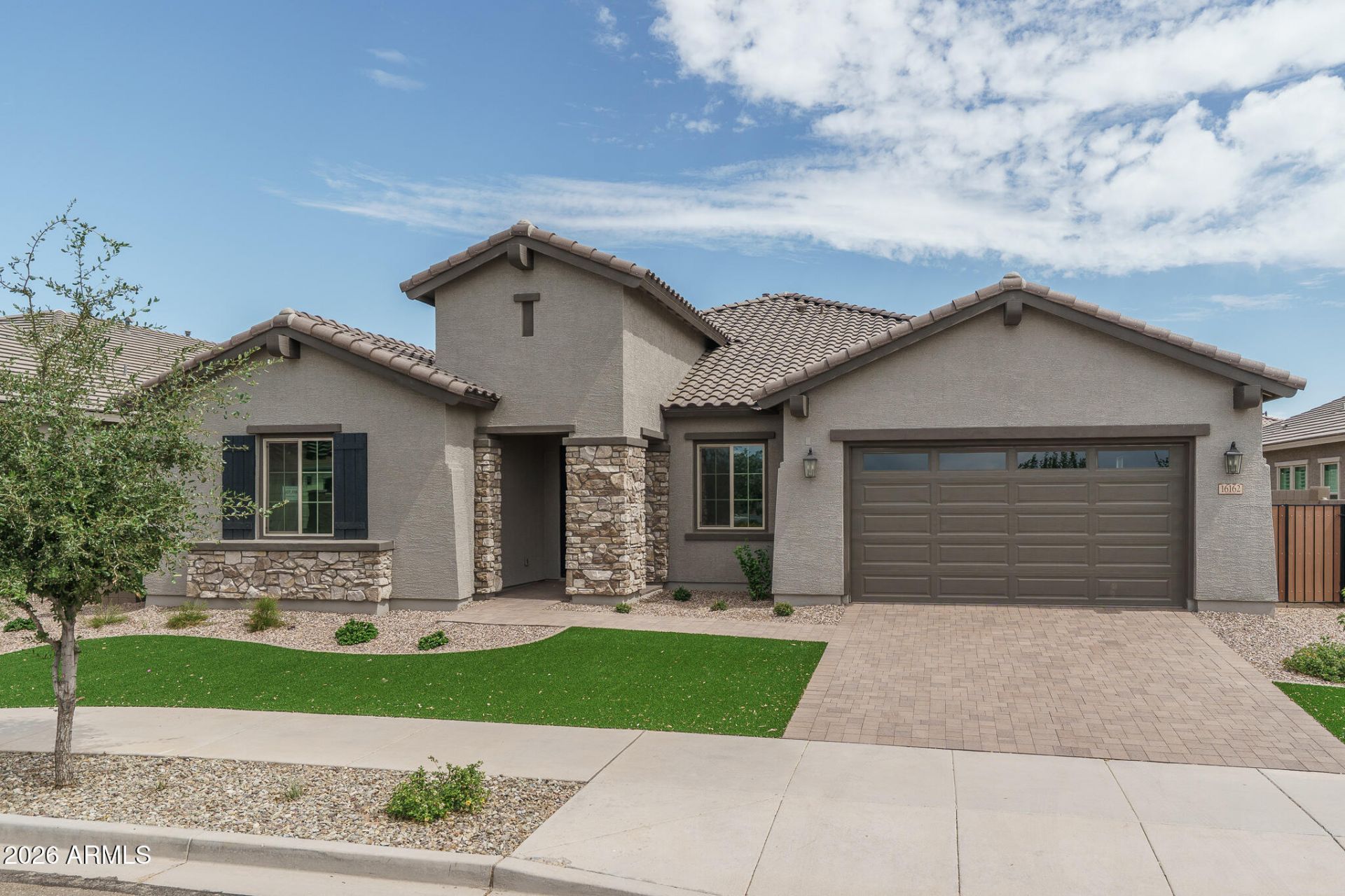 16162 W Questa Drive, Surprise, AZ 85387 Main Photo