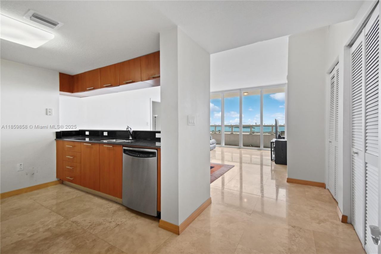 1800 N Bayshore Dr, Unit 509, Miami, FL 33132 Photo