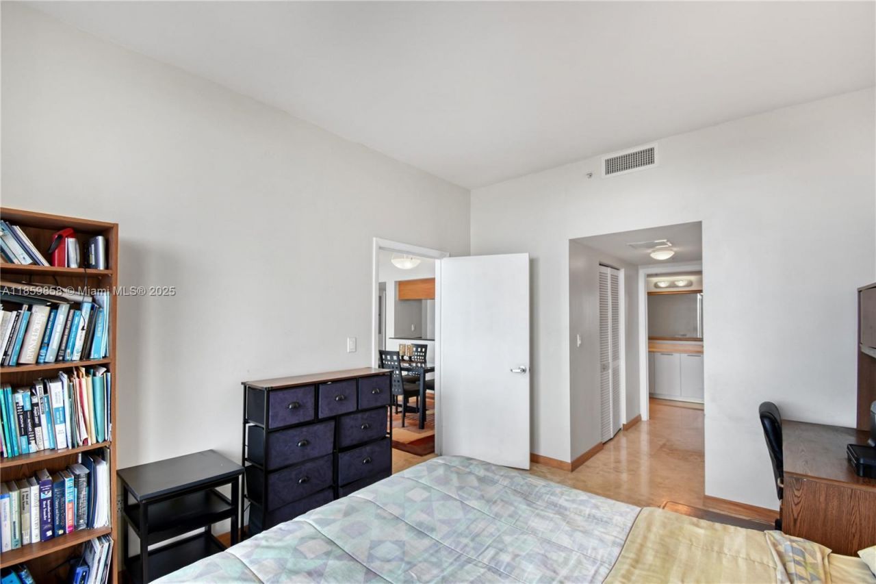 1800 N Bayshore Dr, Unit 509, Miami, FL 33132 Photo