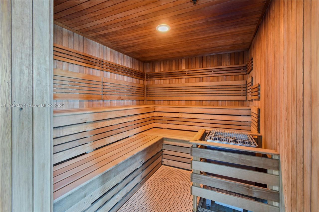 1800 N Bayshore Dr, Unit 509, Miami, FL 33132 Photo