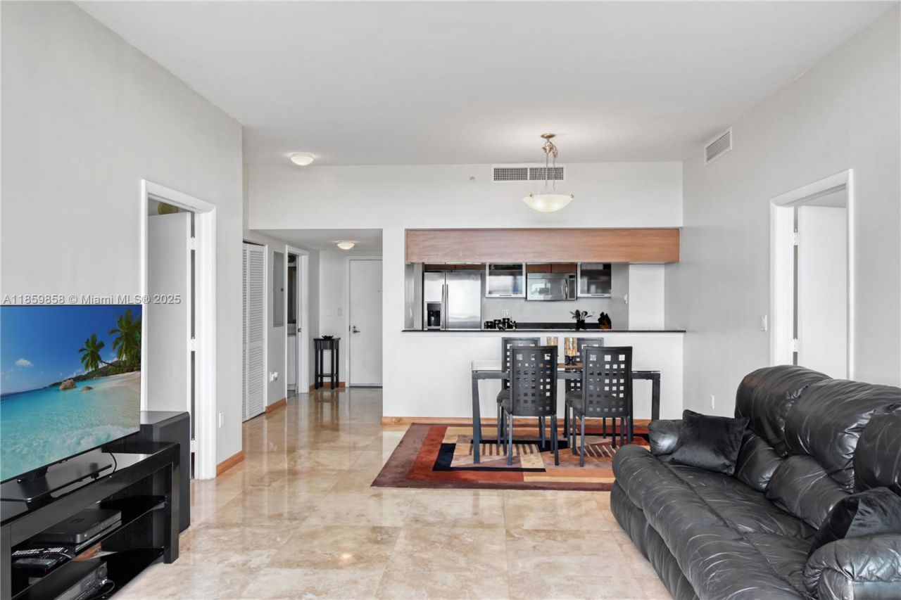 1800 N Bayshore Dr, Unit 509, Miami, FL 33132 Photo