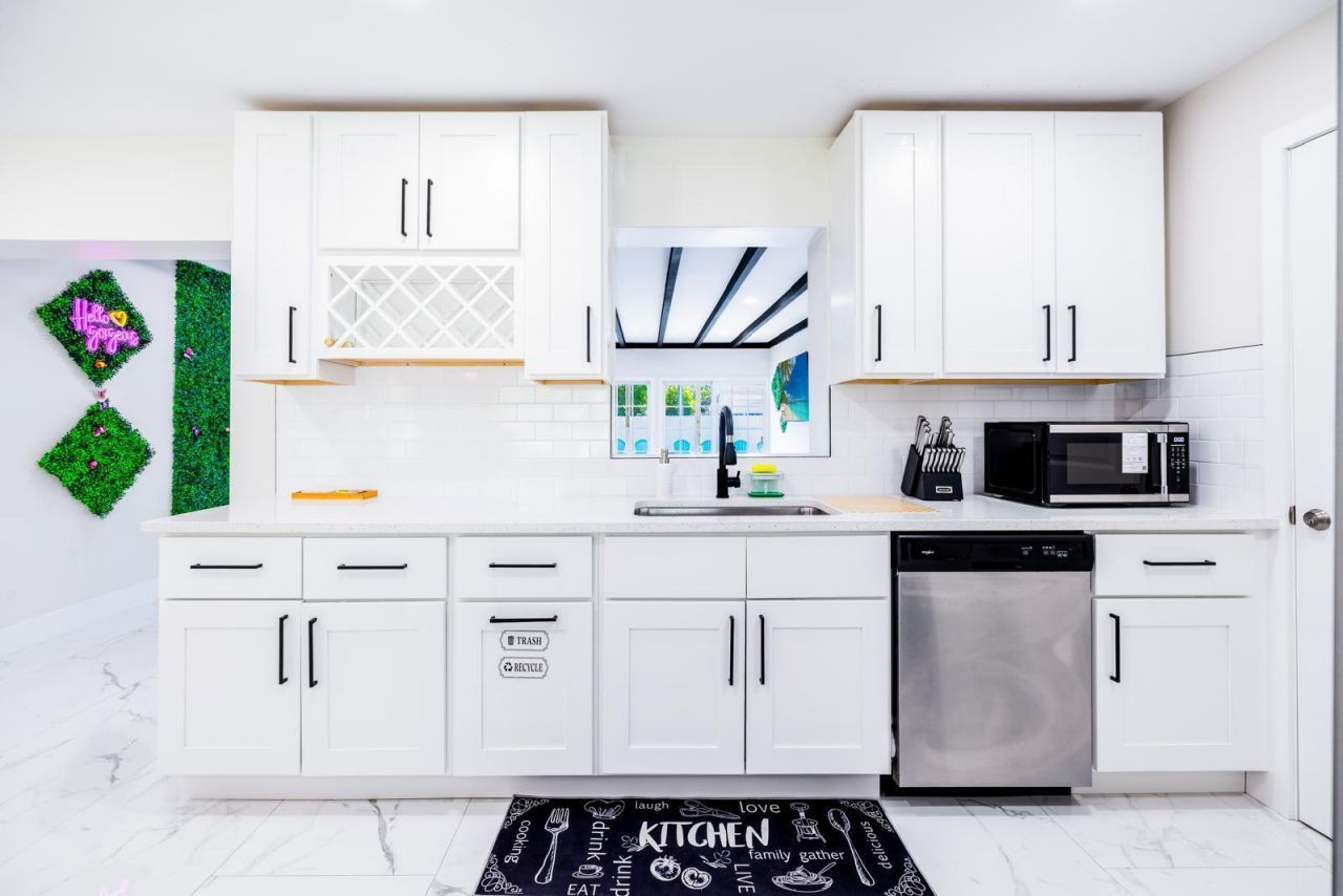 439 Forest Estate Drive, West Palm Beach, FL 33415 Photo