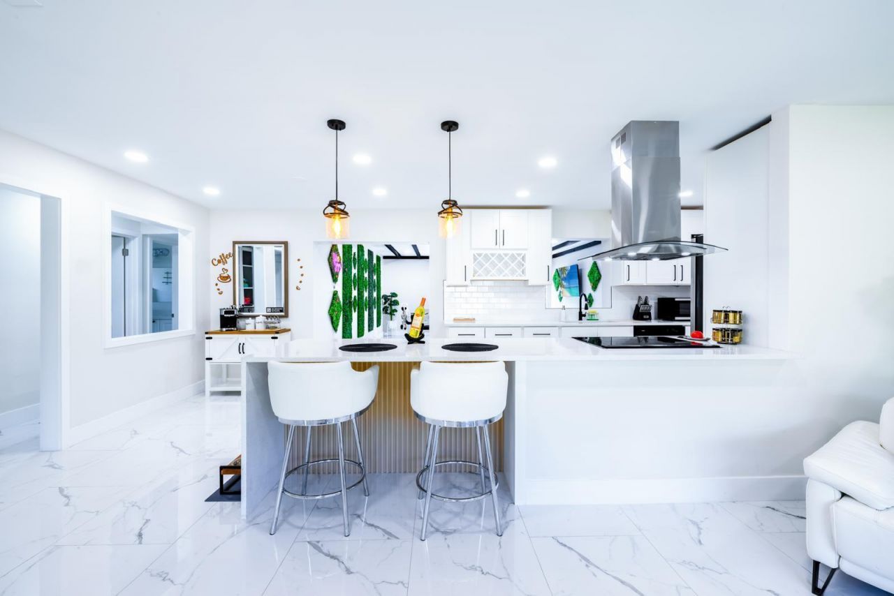 439 Forest Estate Drive, West Palm Beach, FL 33415 Photo