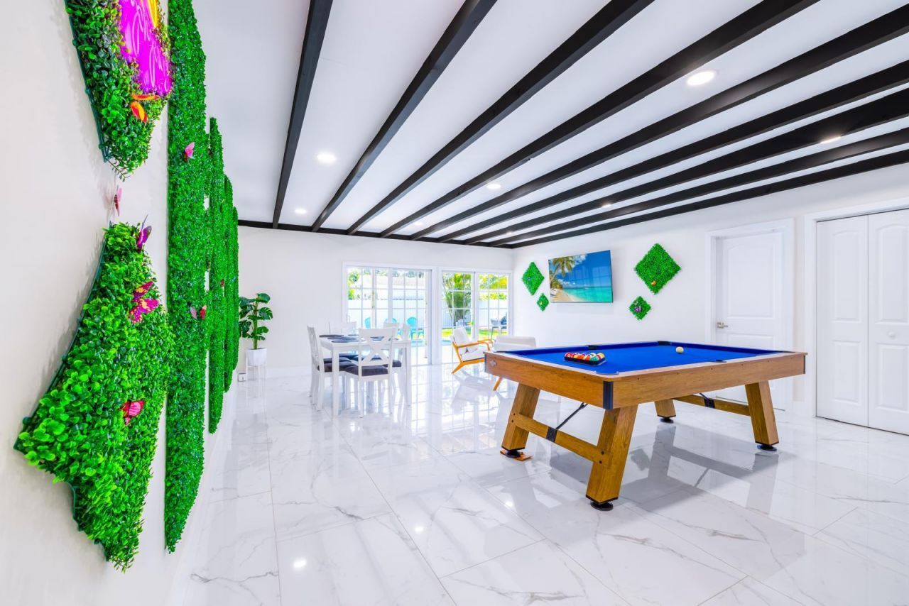 439 Forest Estate Drive, West Palm Beach, FL 33415 Photo