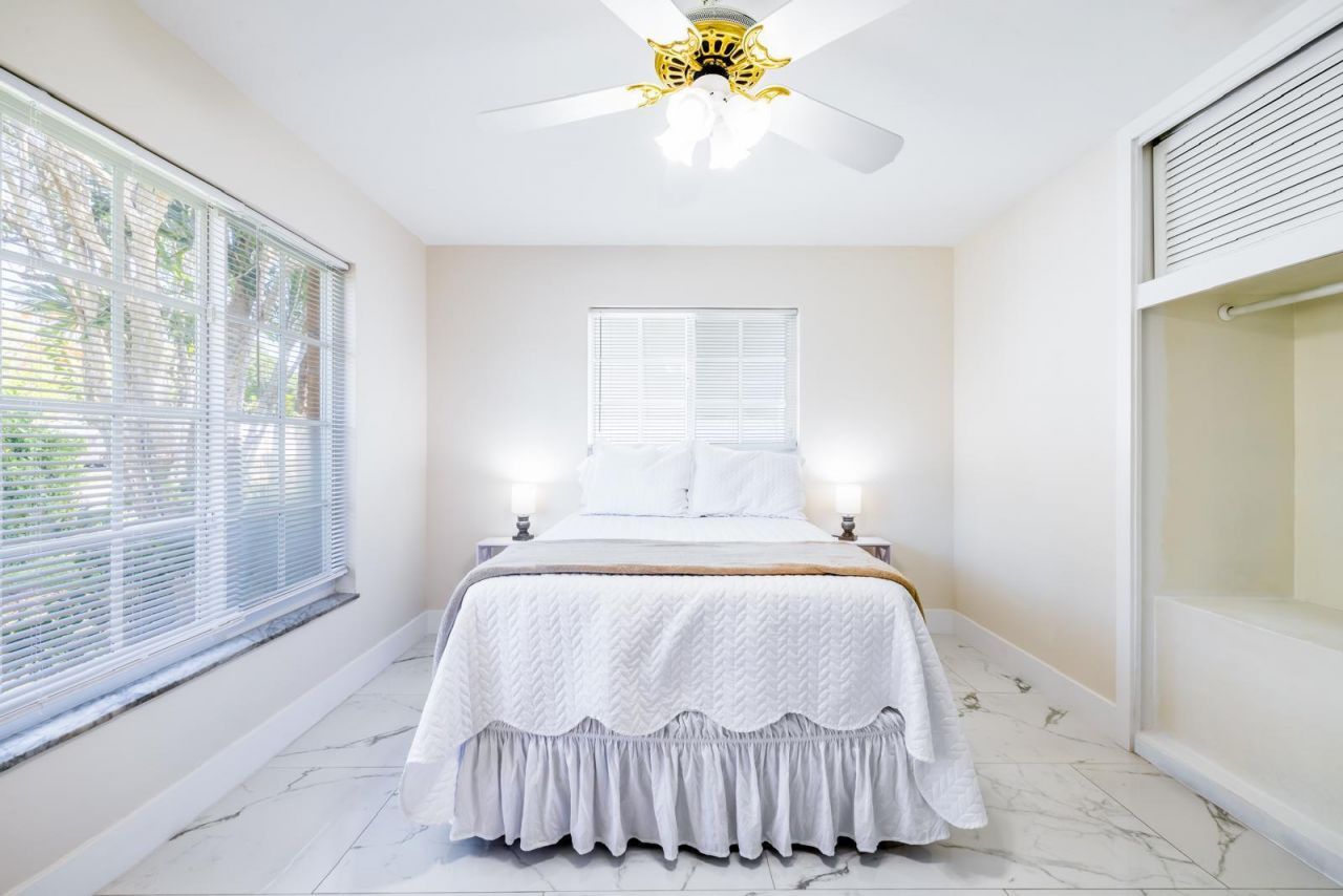 439 Forest Estate Drive, West Palm Beach, FL 33415 Photo