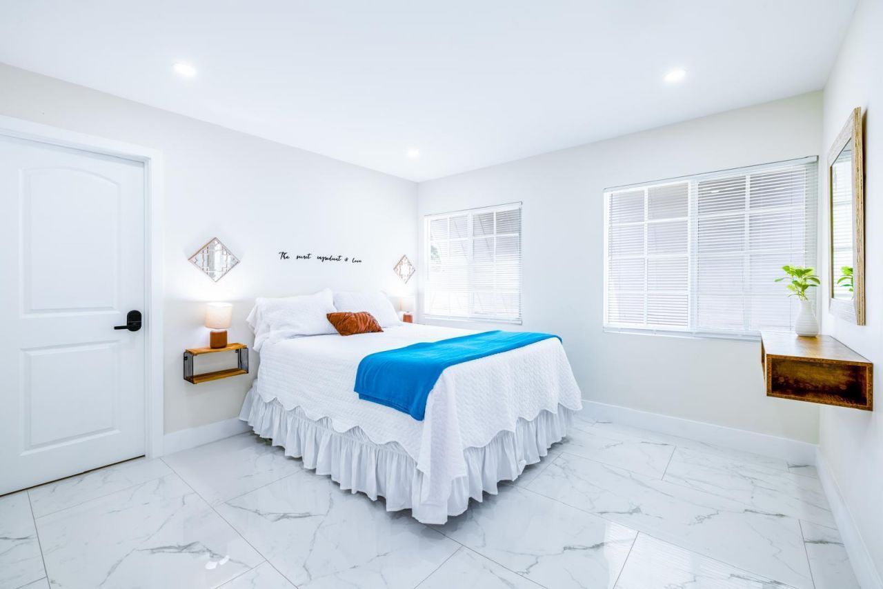 439 Forest Estate Drive, West Palm Beach, FL 33415 Photo