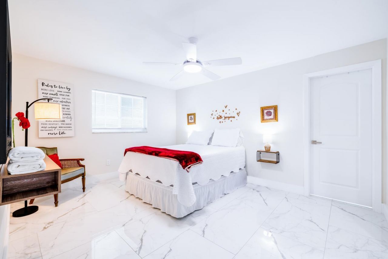 439 Forest Estate Drive, West Palm Beach, FL 33415 Photo