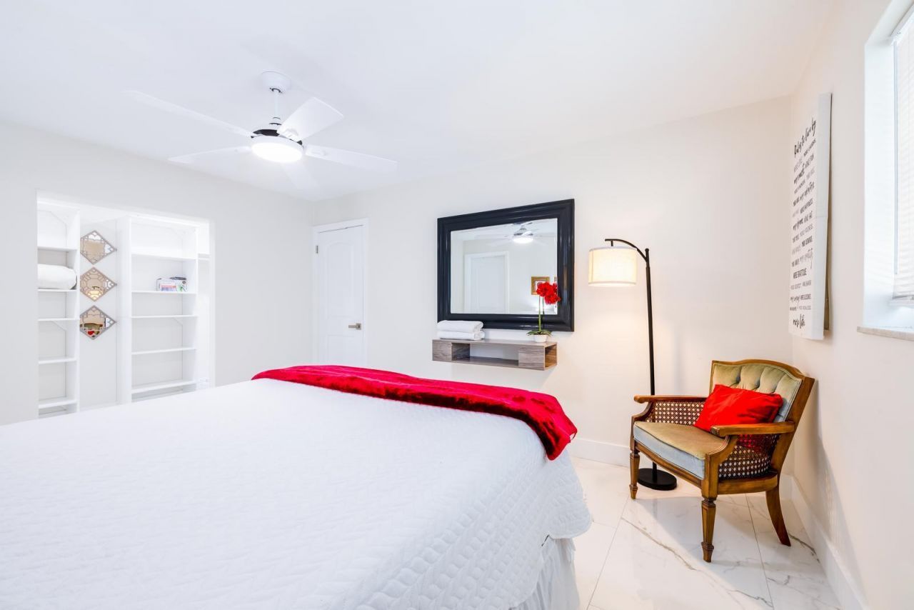 439 Forest Estate Drive, West Palm Beach, FL 33415 Photo