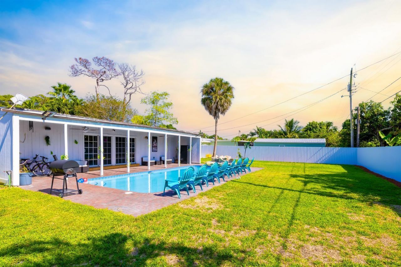 439 Forest Estate Drive, West Palm Beach, FL 33415 Photo