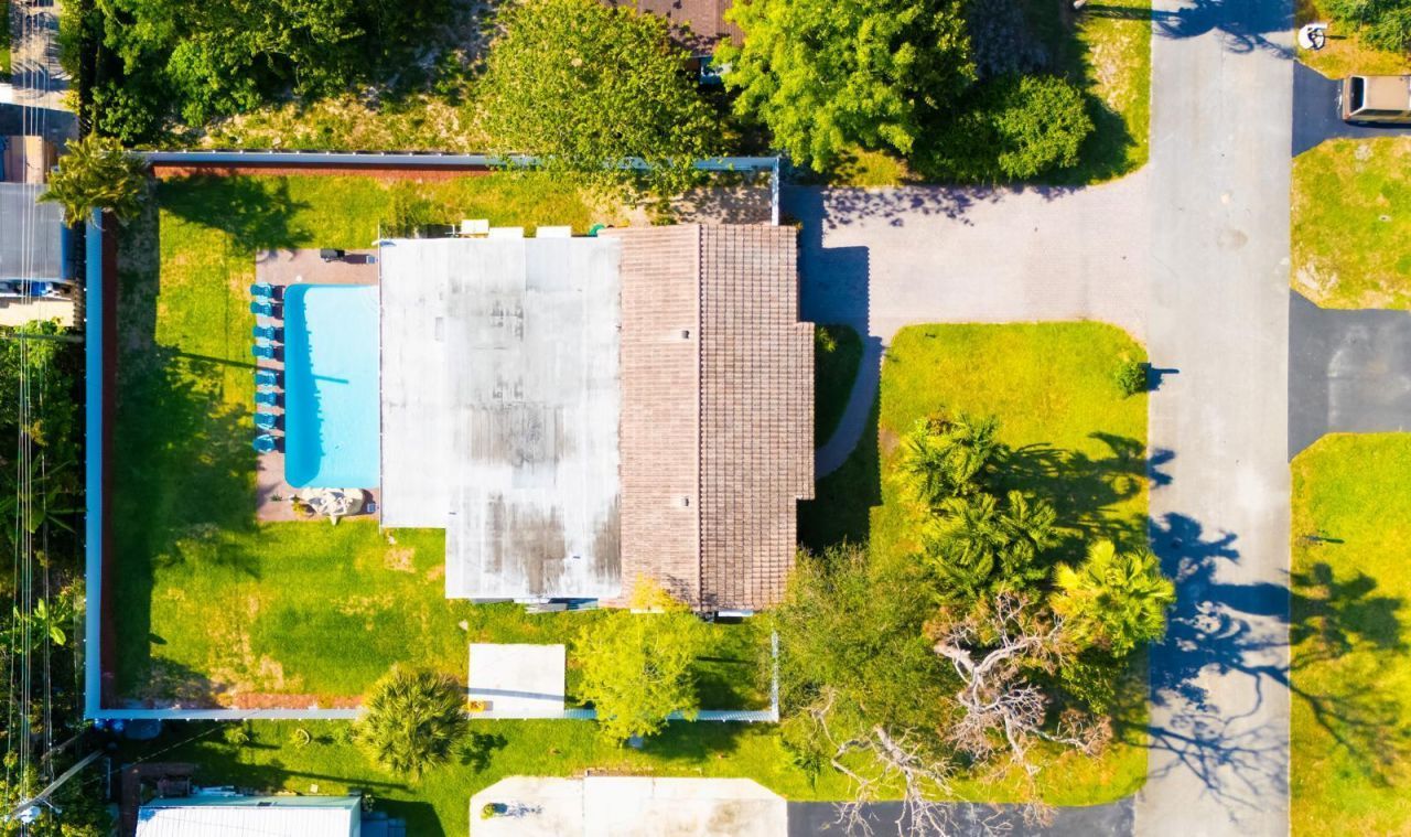 439 Forest Estate Drive, West Palm Beach, FL 33415 Photo