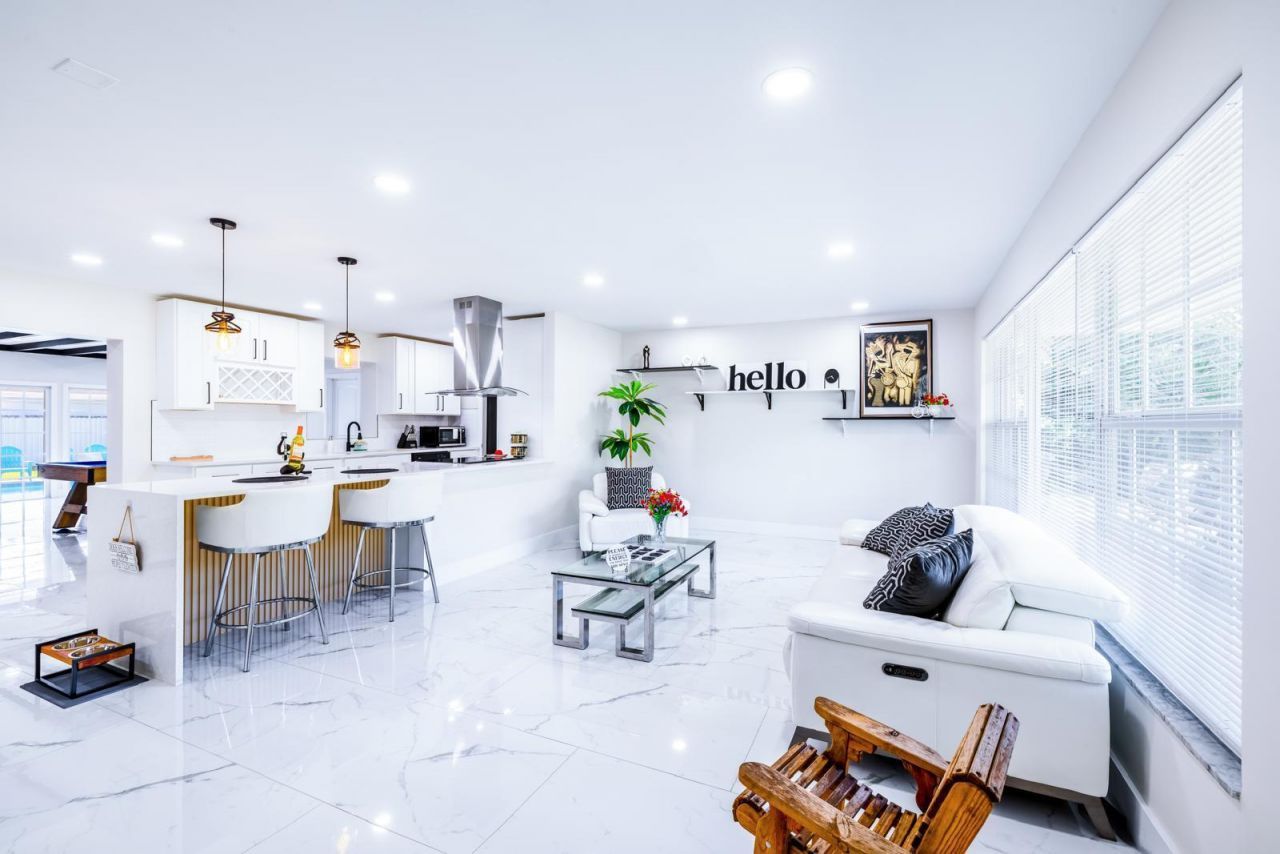 439 Forest Estate Drive, West Palm Beach, FL 33415 Photo