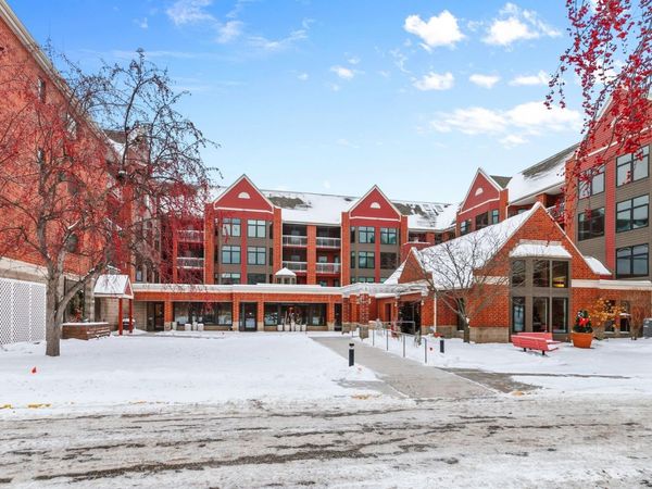 500 County Road B W, Unit 309, Roseville, MN 55113