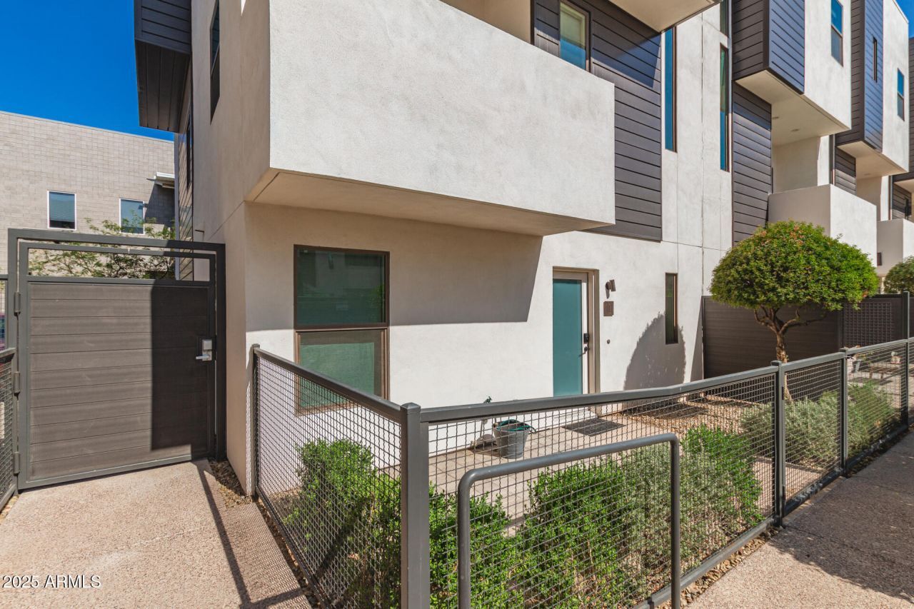 325 E Coronado Road, Unit 10, Phoenix, AZ 85004 Main Photo