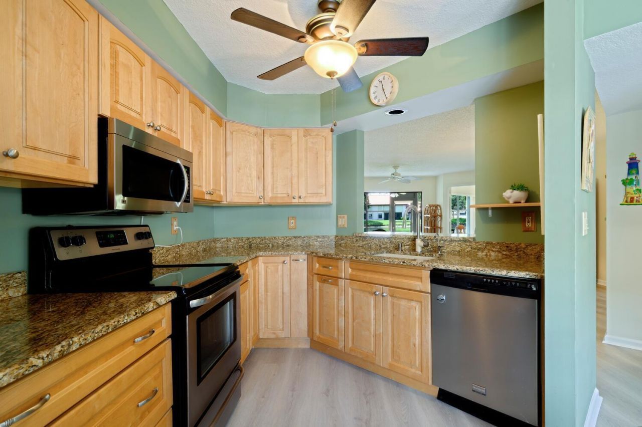 6030 SE Martinique Drive, Unit 102, Stuart, FL 34997 Photo