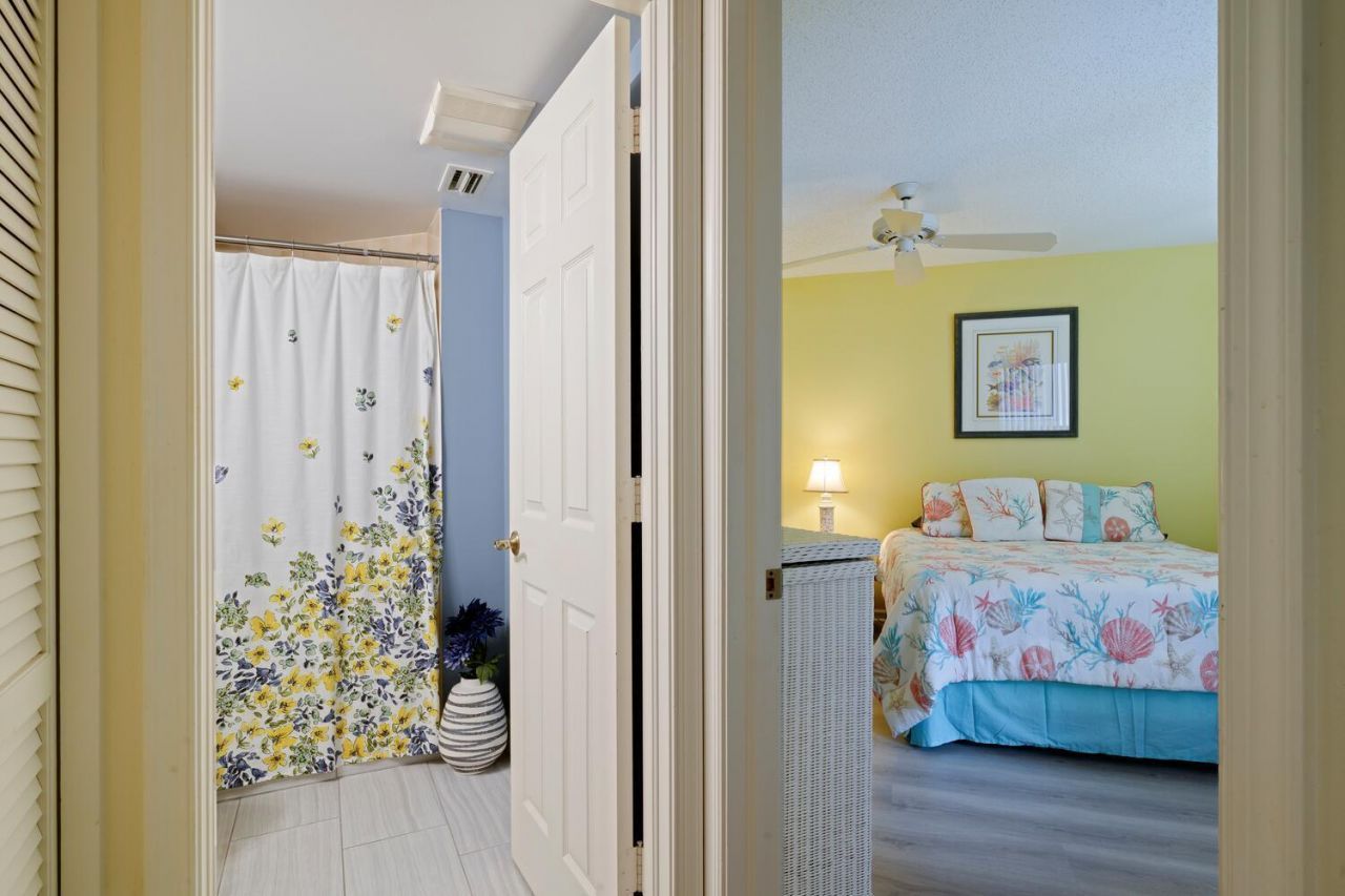 6030 SE Martinique Drive, Unit 102, Stuart, FL 34997 Photo