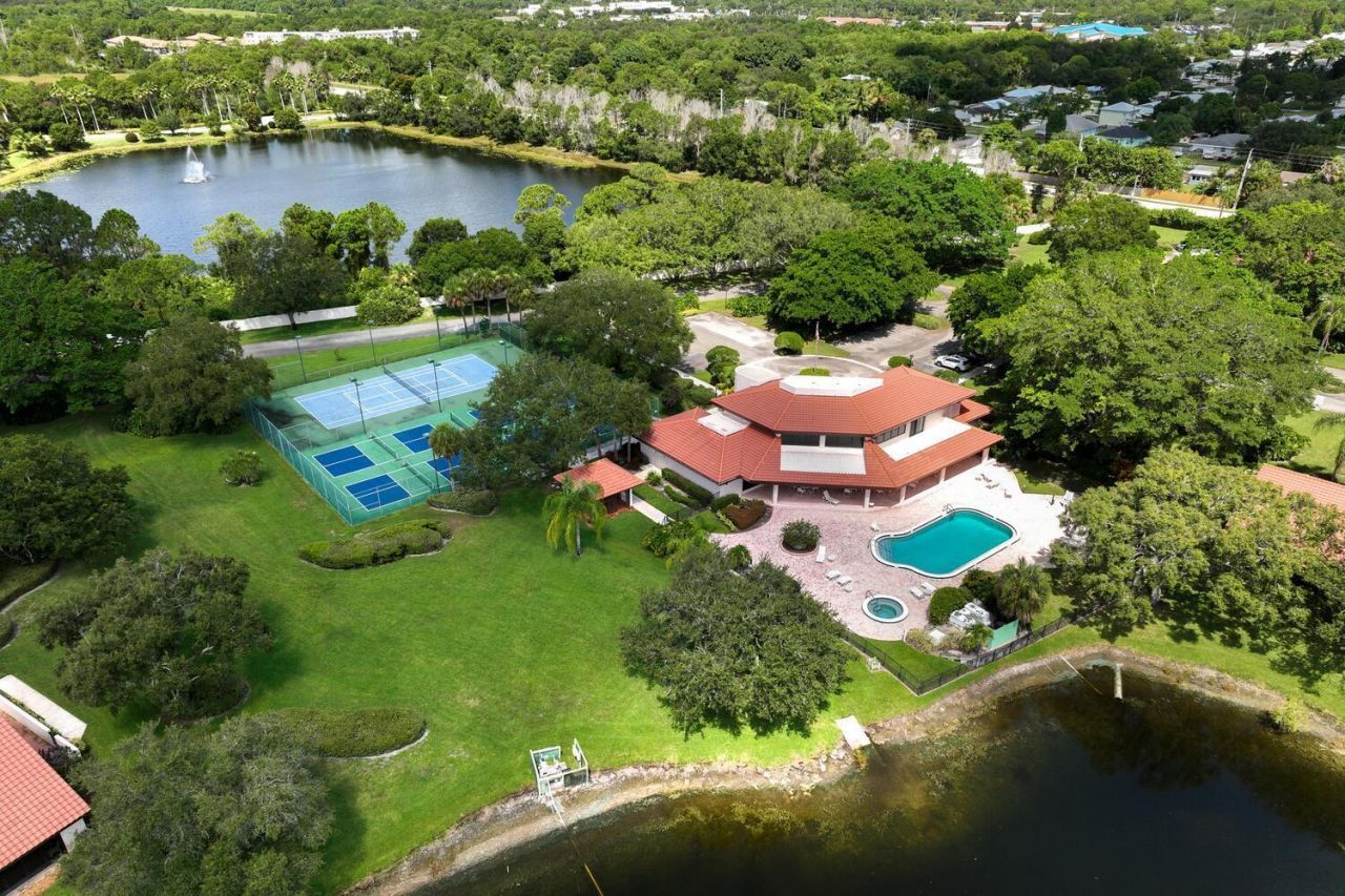 6030 SE Martinique Drive, Unit 102, Stuart, FL 34997 Photo