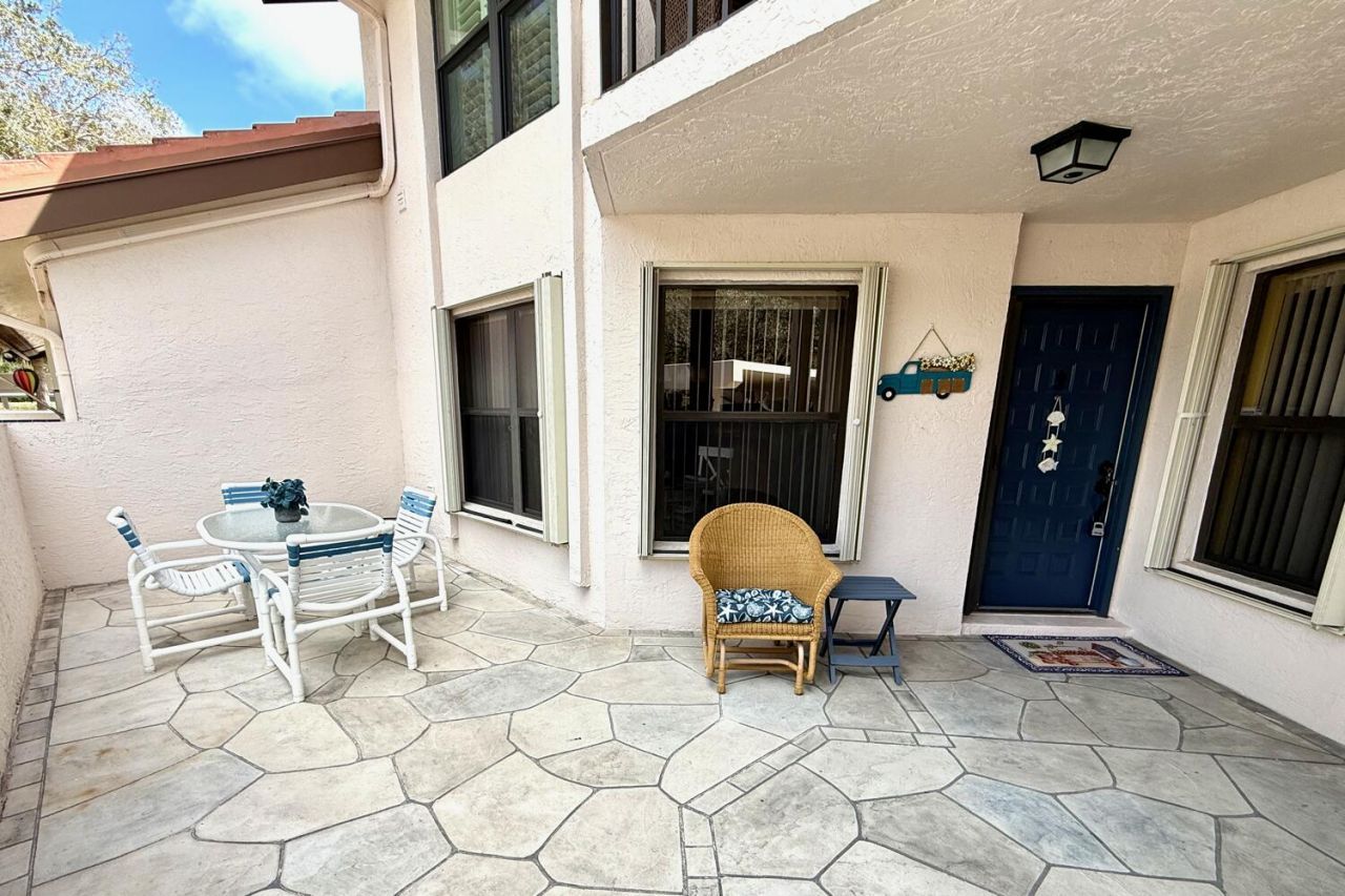 6030 SE Martinique Drive, Unit 102, Stuart, FL 34997 Photo